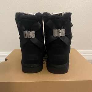 Mini Bailey UGG Metal Graphic